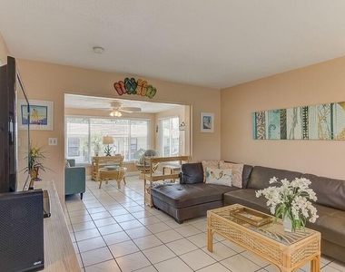 6020 Midnight Pass Road - Photo Thumbnail 9