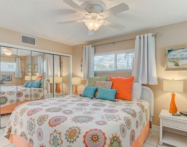 6020 Midnight Pass Road - Photo Thumbnail 19