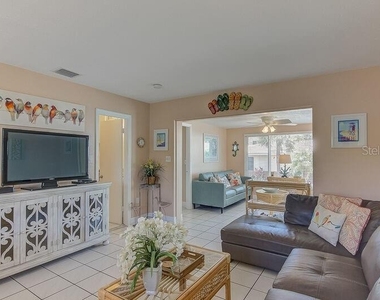 6020 Midnight Pass Road - Photo Thumbnail 6