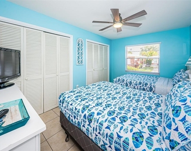 6020 Midnight Pass Road - Photo Thumbnail 13