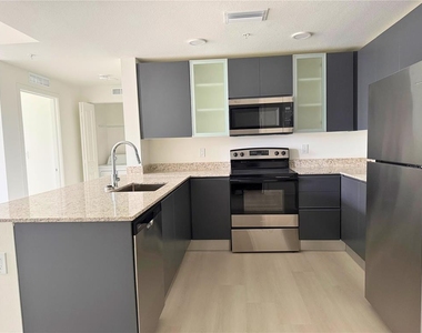 5587 Millenia Park Boulevard - Photo Thumbnail 1