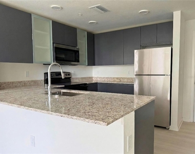 5587 Millenia Park Boulevard - Photo Thumbnail 2