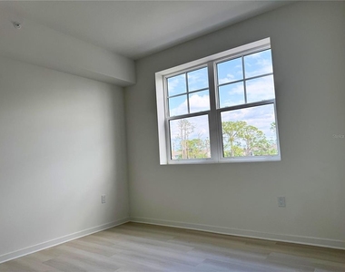 5587 Millenia Park Boulevard - Photo Thumbnail 3