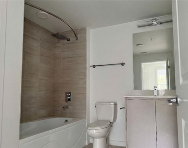 5587 Millenia Park Boulevard - Photo Thumbnail 5