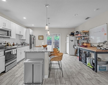 3610 N Tampa Street - Photo Thumbnail 14