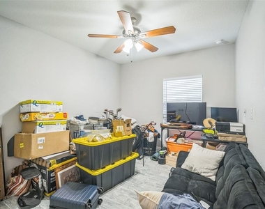 3610 N Tampa Street - Photo Thumbnail 6
