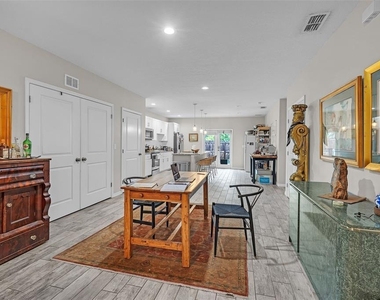 3610 N Tampa Street - Photo Thumbnail 10