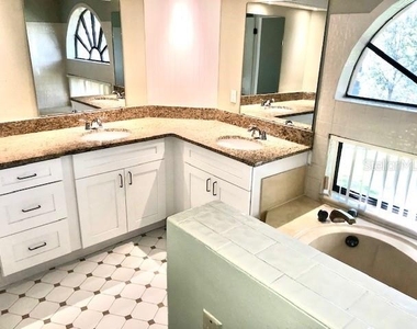 2867 Palermo Court - Photo Thumbnail 15