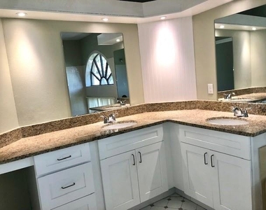 2867 Palermo Court - Photo Thumbnail 16