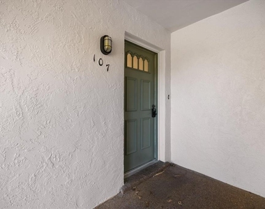 822 Capri Isles Boulevard - Photo Thumbnail 15