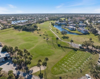 822 Capri Isles Boulevard - Photo Thumbnail 3