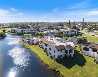 822 Capri Isles Boulevard - Photo Thumbnail 5