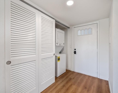 822 Capri Isles Boulevard - Photo Thumbnail 33