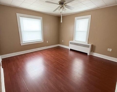 1275 Loomis Avenue - Photo Thumbnail 4