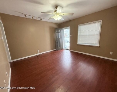 1275 Loomis Avenue - Photo Thumbnail 11