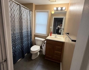 1275 Loomis Avenue - Photo Thumbnail 8
