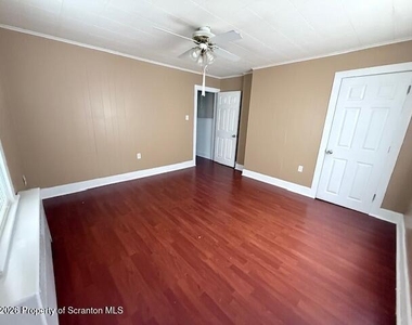 1275 Loomis Avenue - Photo Thumbnail 5