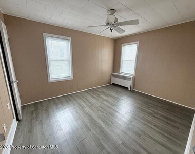 1275 Loomis Avenue - Photo Thumbnail 6
