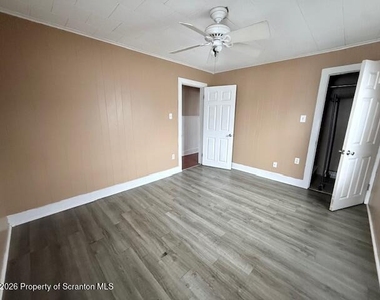 1275 Loomis Avenue - Photo Thumbnail 7