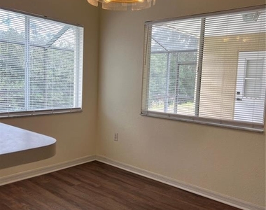 226 Hillcrest Drive - Photo Thumbnail 8