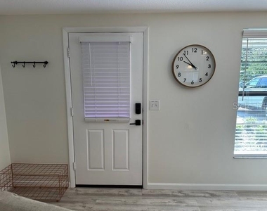 2938 W Mark Drive - Photo Thumbnail 3