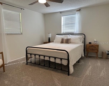 2938 W Mark Drive - Photo Thumbnail 14