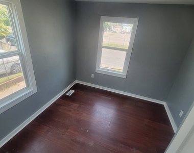408 Legion Avenue - Photo Thumbnail 6