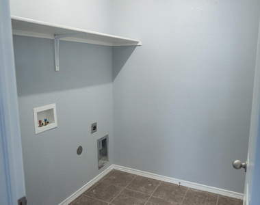 13231 Kestrel Avenue - Photo Thumbnail 8