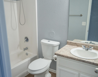 13231 Kestrel Avenue - Photo Thumbnail 18