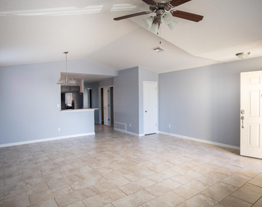13231 Kestrel Avenue - Photo Thumbnail 3