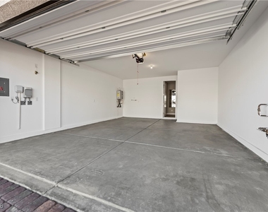 9965 W Meranto Avenue - Photo Thumbnail 3