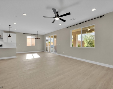 9965 W Meranto Avenue - Photo Thumbnail 21