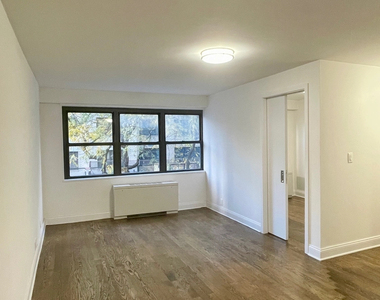 400 East 89th Street - Photo Thumbnail 1