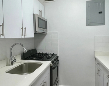 400 East 89th Street - Photo Thumbnail 6