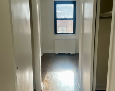 East 89th Street - Photo Thumbnail 6