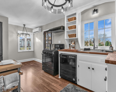 18 Maiden Lane - Photo Thumbnail 15