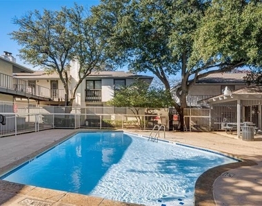 12888 Montfort Drive - Photo Thumbnail 10