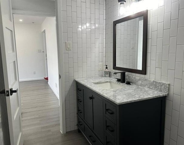 12888 Montfort Drive - Photo Thumbnail 6