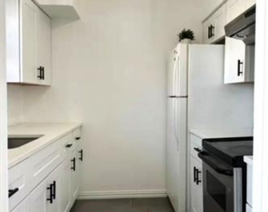12888 Montfort Drive - Photo Thumbnail 9