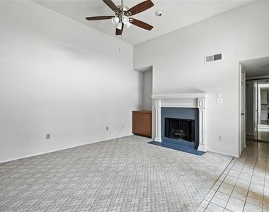 640 Bellaire Drive - Photo Thumbnail 13