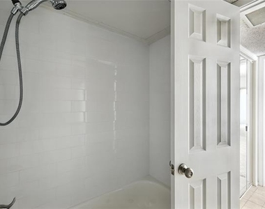 640 Bellaire Drive - Photo Thumbnail 9
