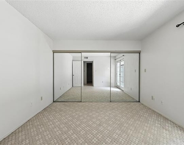 640 Bellaire Drive - Photo Thumbnail 5
