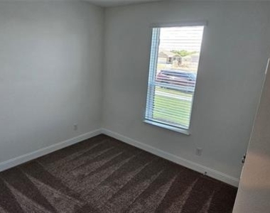 461 Princewood Drive - Photo Thumbnail 4