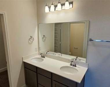 461 Princewood Drive - Photo Thumbnail 14