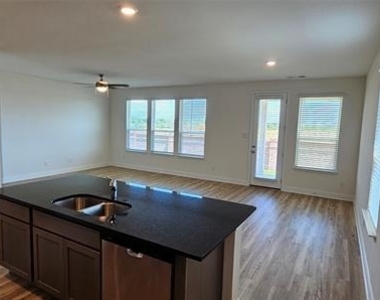 461 Princewood Drive - Photo Thumbnail 9