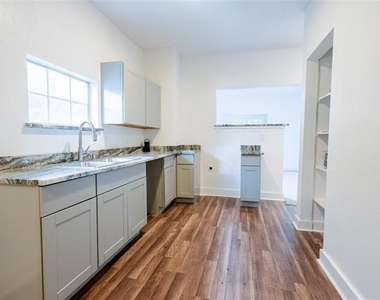 335 N Marsalis Avenue - Photo Thumbnail 3