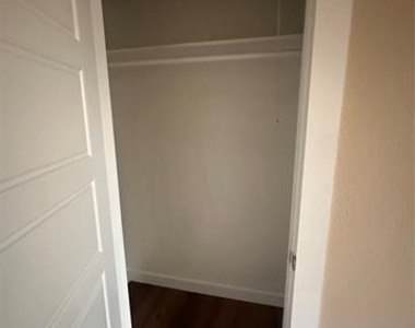 1210 Hall Street - Photo Thumbnail 4