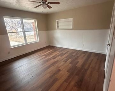 1210 Hall Street - Photo Thumbnail 2