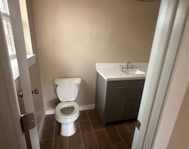 1210 Hall Street - Photo Thumbnail 12