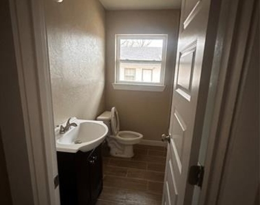 1210 Hall Street - Photo Thumbnail 7
